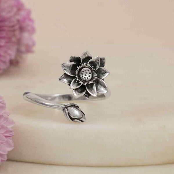Månadsblomma Juli - Näckros Silverring